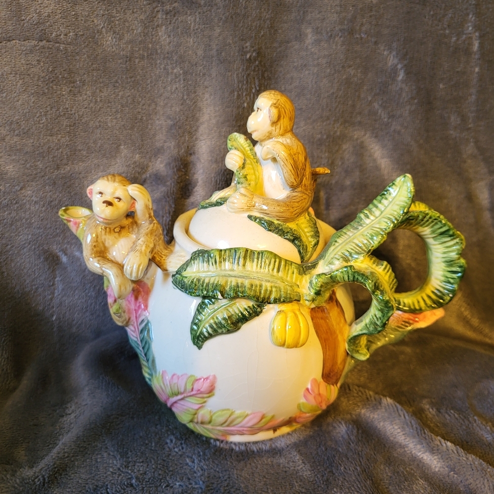 VINTAGE KALDUN & BOGLE MONKEY tea kettle